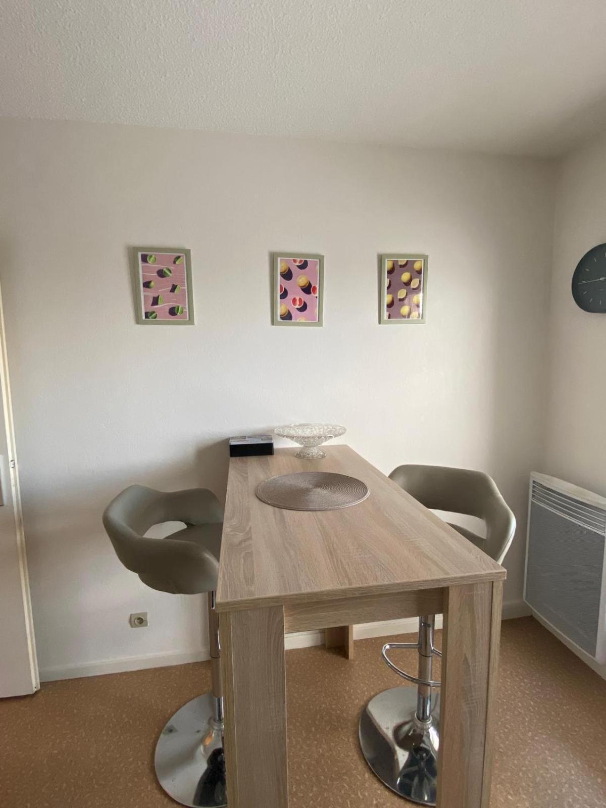 Joli Appartement Proche Gare 몰세임 외부 사진